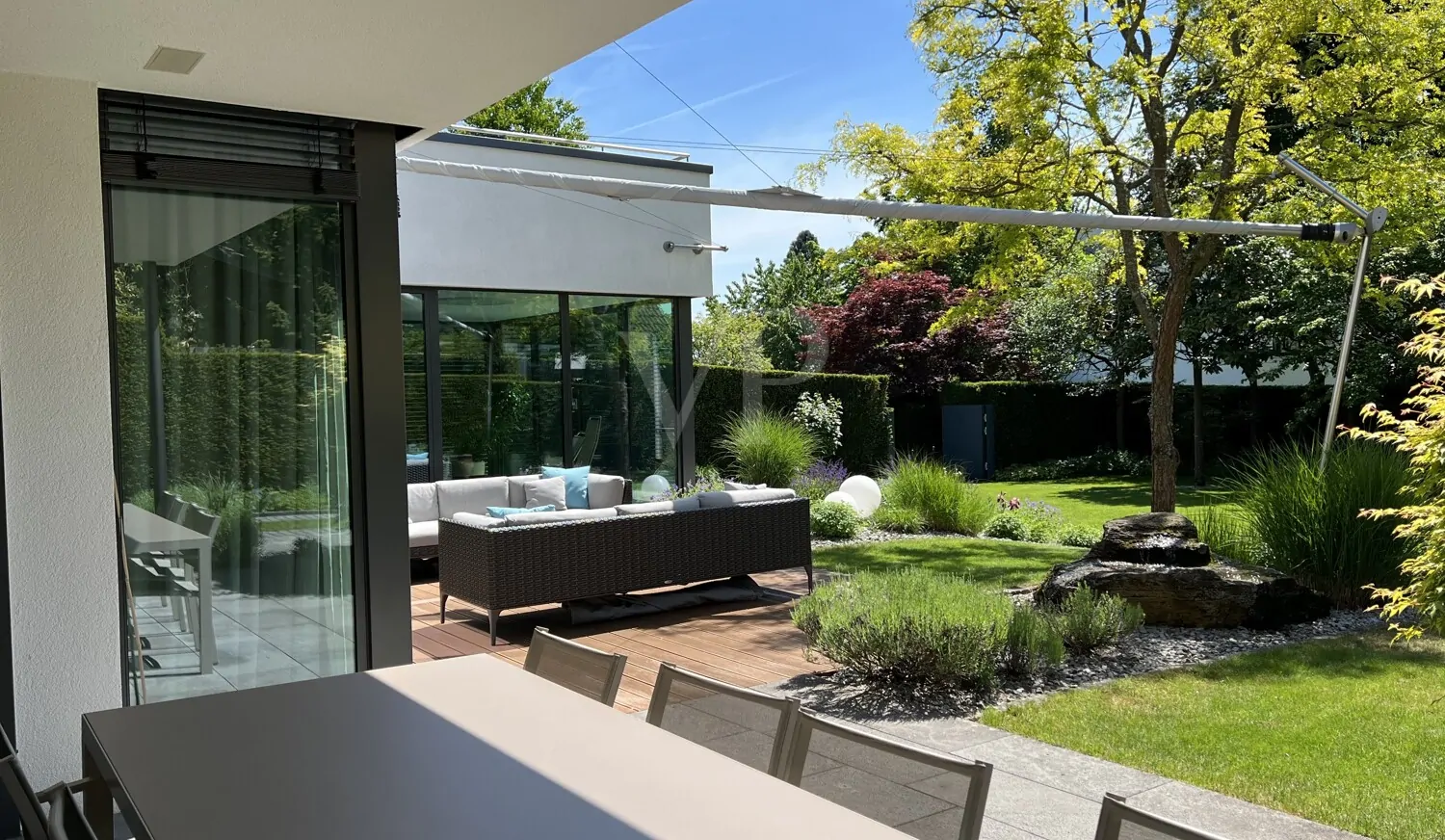 Überdachte Terrasse