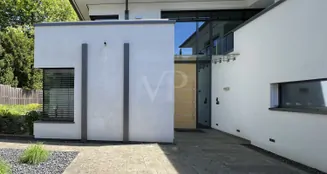 von_poll_real_estate_property_25002028_image_1