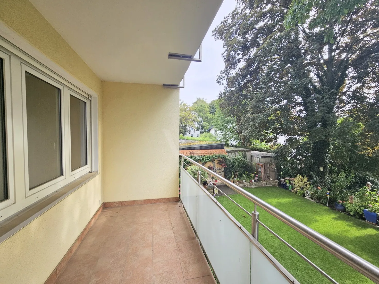 Balkon mit Blick ins Grüne