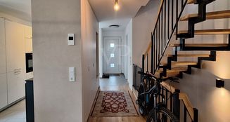 von_poll_real_estate_property_25002074_image_2