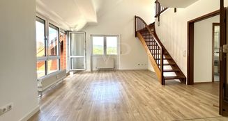 von_poll_real_estate_property_25002080_image_2