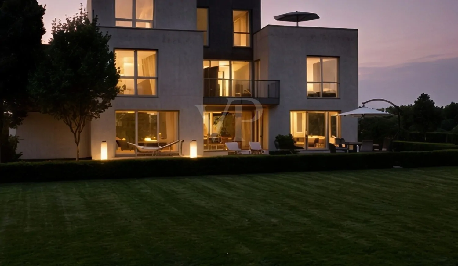 Rükwärtige Ansicht Dämmerung