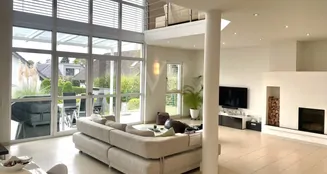 von_poll_real_estate_property_25002086_image_1