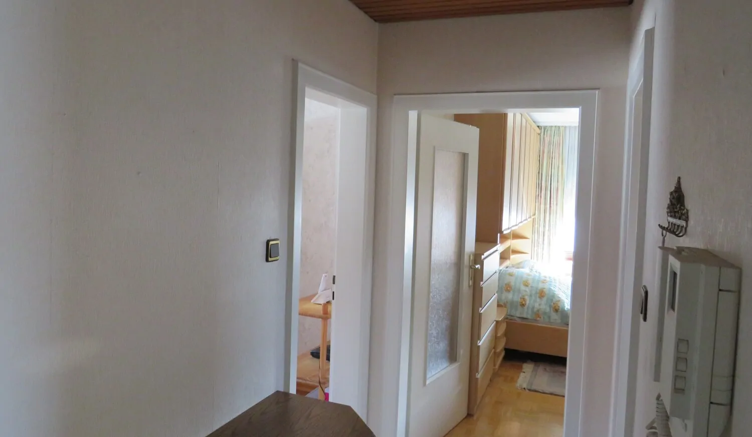 Flur mit Blick in die Zimmer