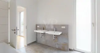 von_poll_real_estate_property_25110023_image_7