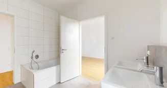 von_poll_real_estate_property_25110023_image_18