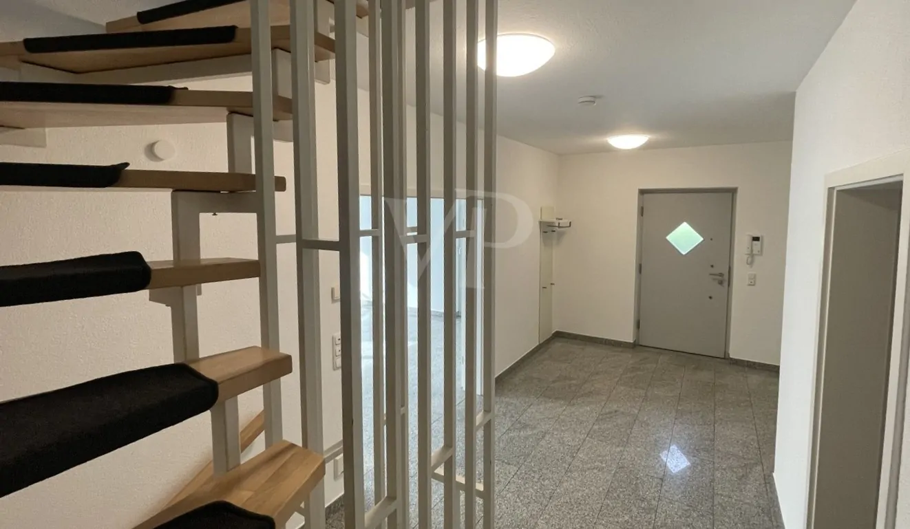 Treppe von der Diele ins 1. OG