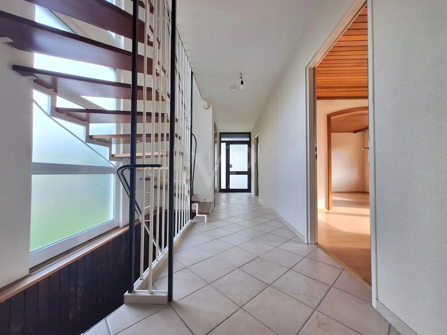 Flur Blick zur Küche