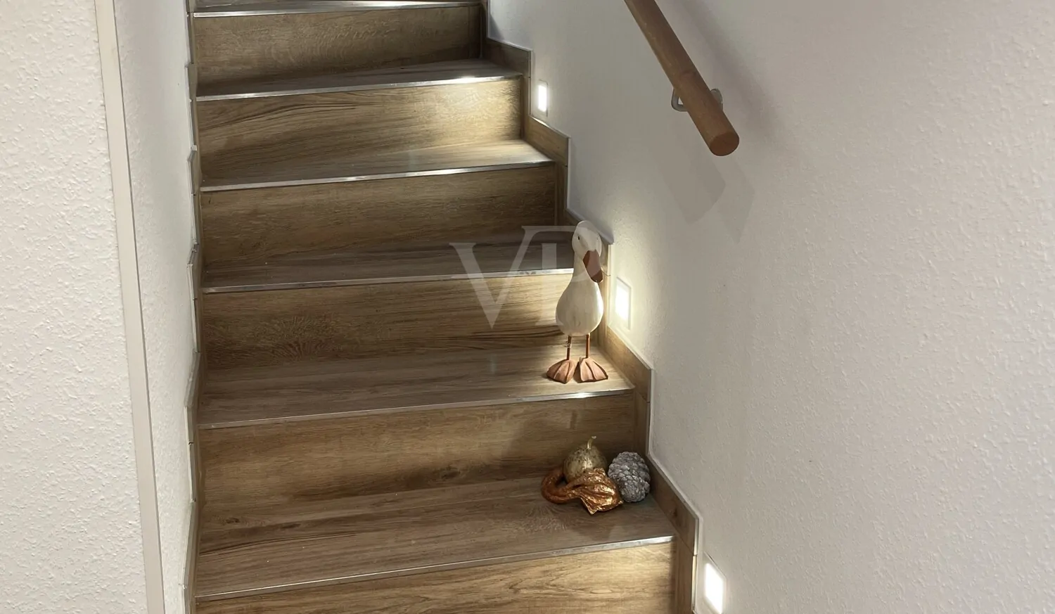 Aufgang mit automatischer Stufenbeleuchtung