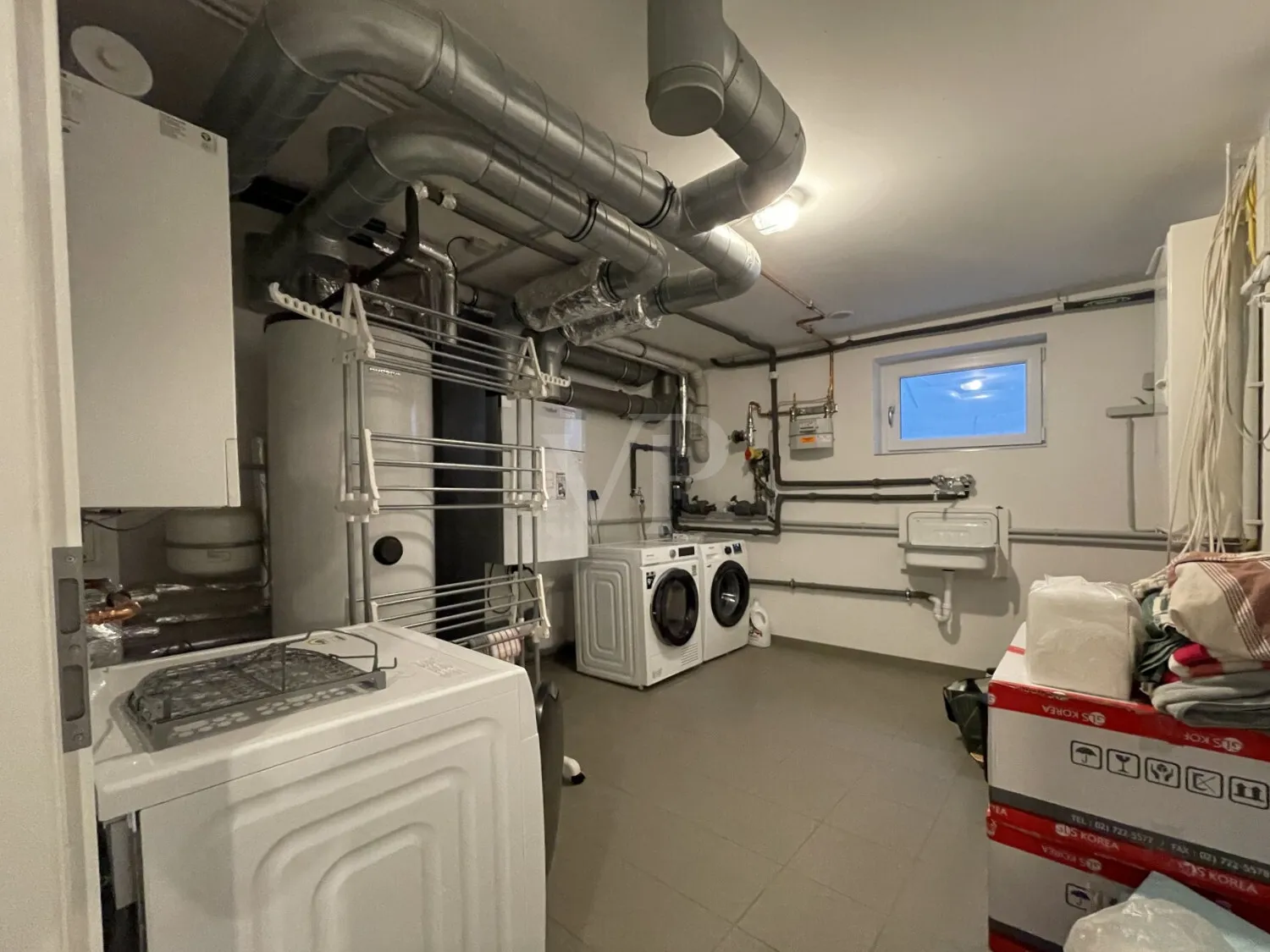 moderne Haustechnik und Waschkeller