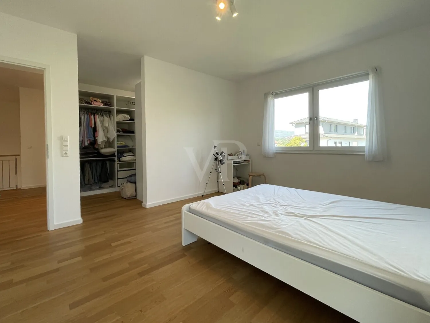 Schlafzimmer mit Ankleide