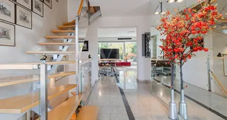 von_poll_real_estate_property_25002095_image_1