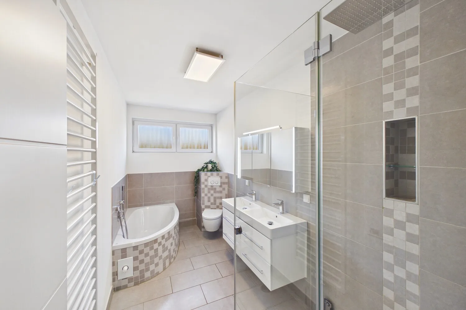 Badezimmer, OG