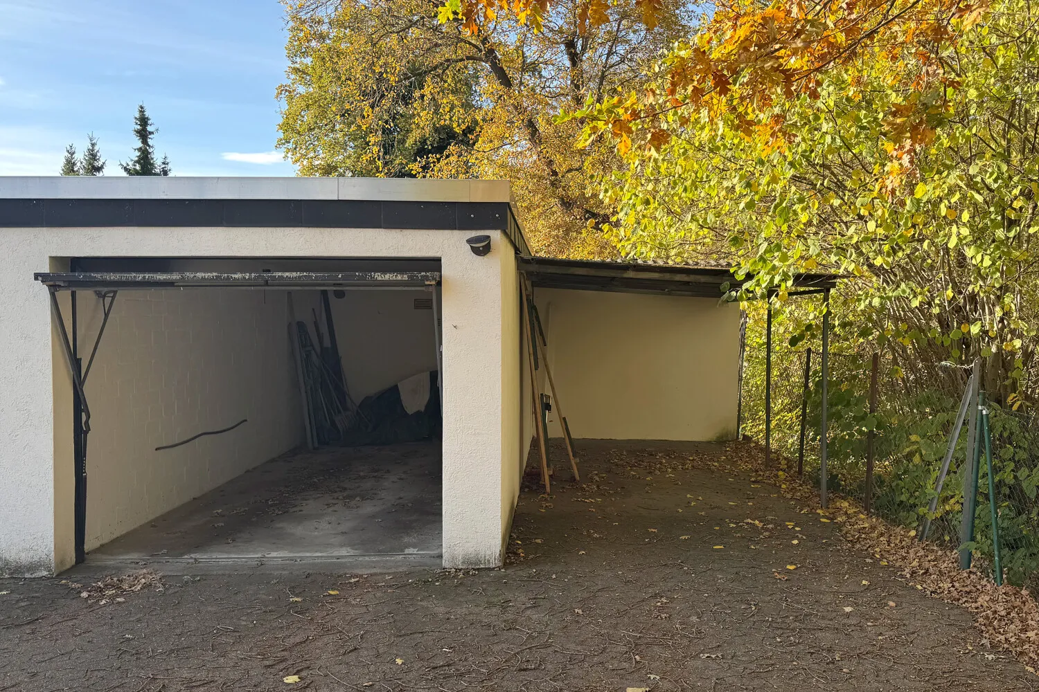 Garage und Carport