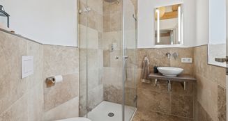 von_poll_real_estate_property_25076048_image_7