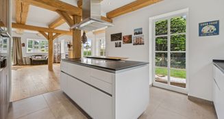 von_poll_real_estate_property_25076048_image_0