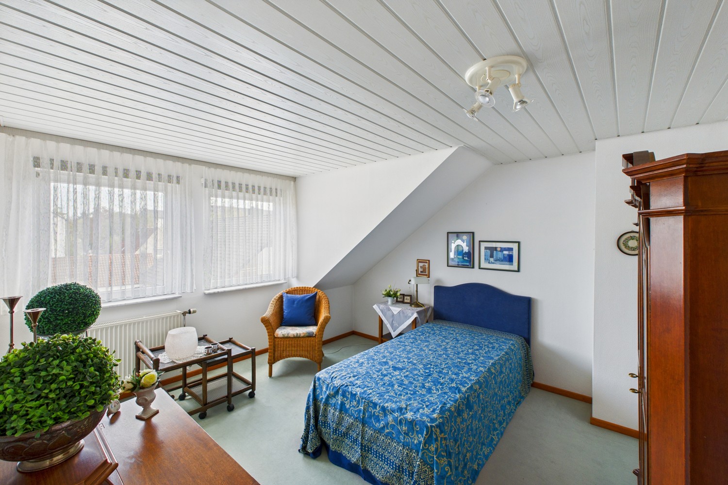 Schlafzimmer I DG