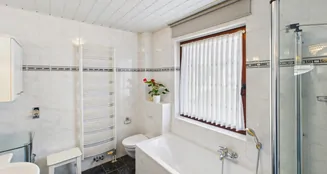 von_poll_real_estate_property_25076022_image_8