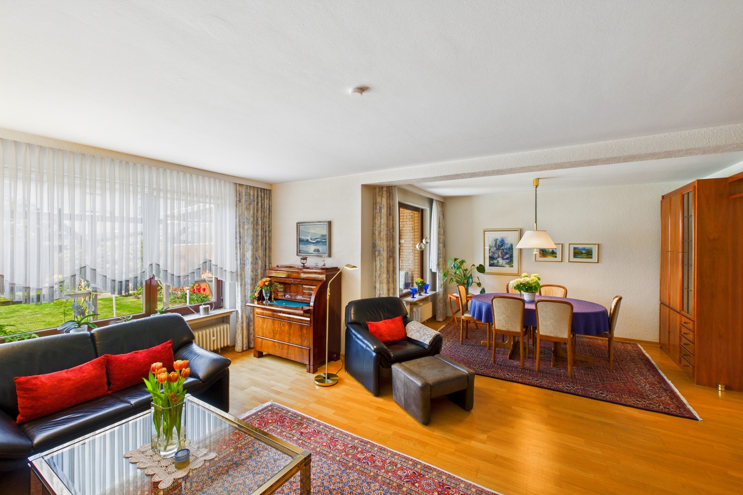 Wohnzimmer/Esszimmer