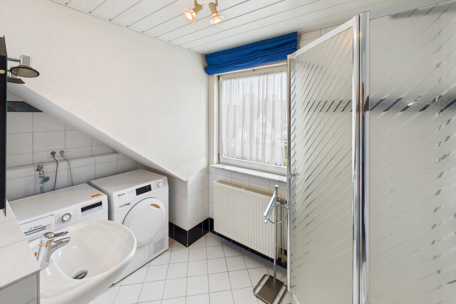 Badezimmer DG