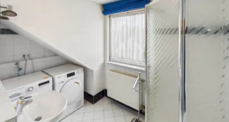 von_poll_real_estate_property_25076022_image_11