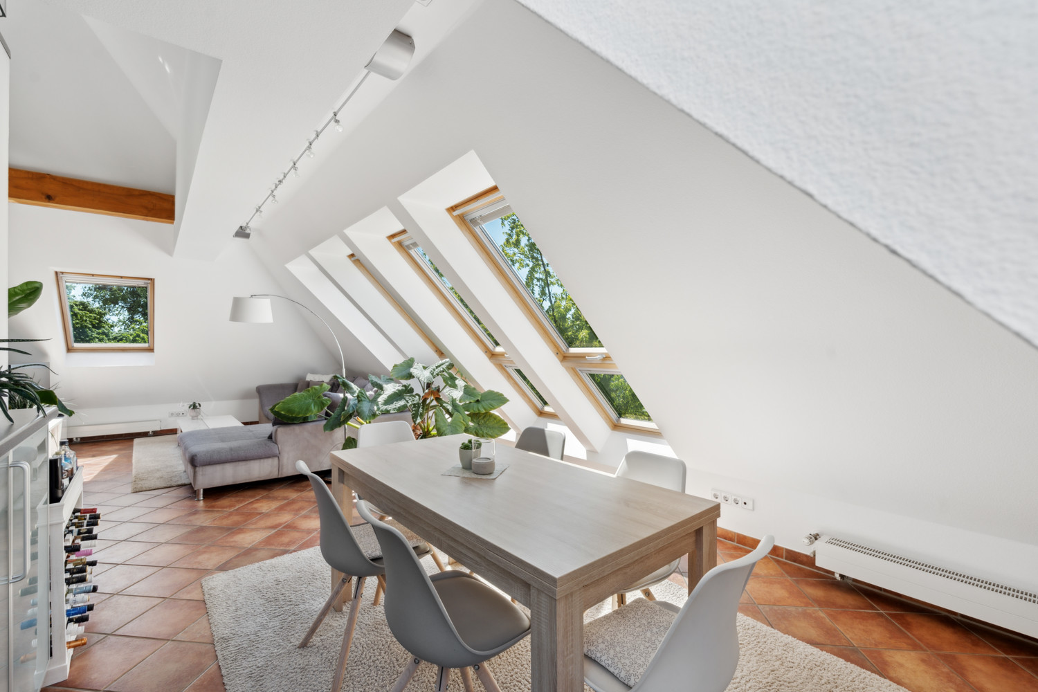 Essbereich und Wohnzimmer