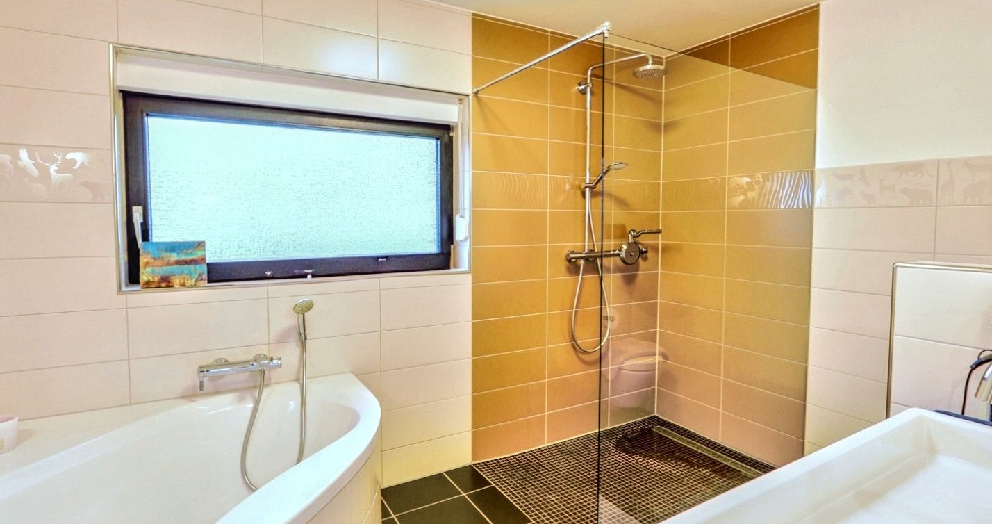 Badezimmer 2