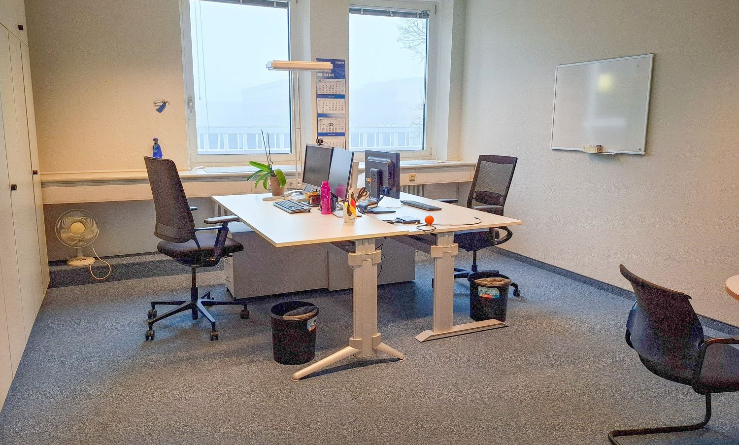 Büro 4