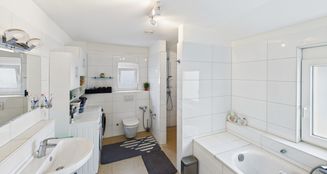 von_poll_real_estate_property_25076024_image_8