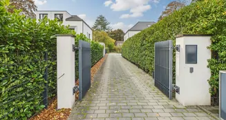 von_poll_real_estate_property_25076041-01_image_0