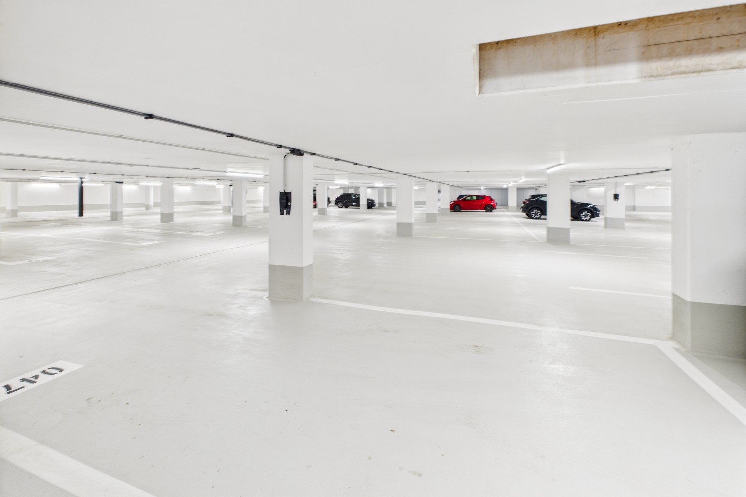 Tiefgaragenstellplatz