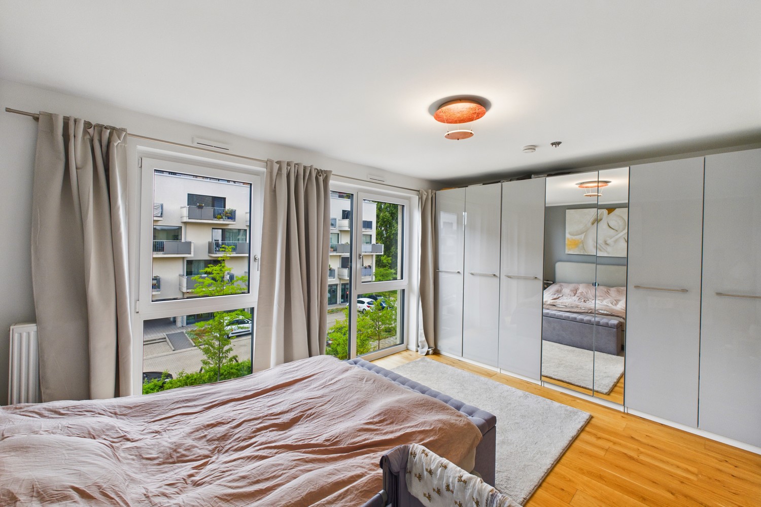Schlafzimmer (2. OG)