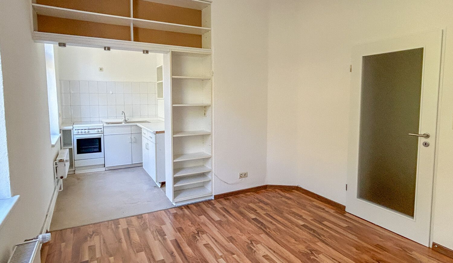 Wohnzimmer Blick zur Küche
