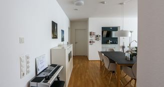 von_poll_real_estate_property_25076053_image_2