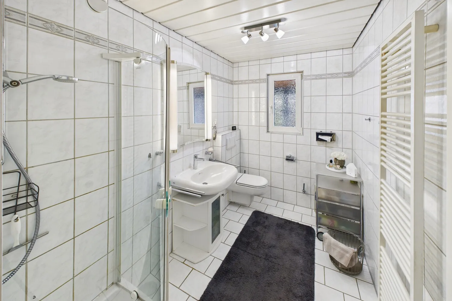 Badezimmer EG