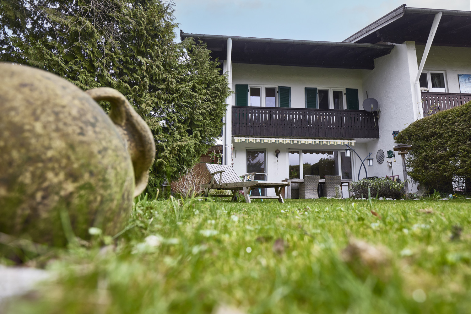 Blick vom Gartren auf das Haus