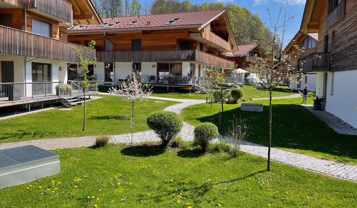 Innenhof-parkähnlich gestaltet