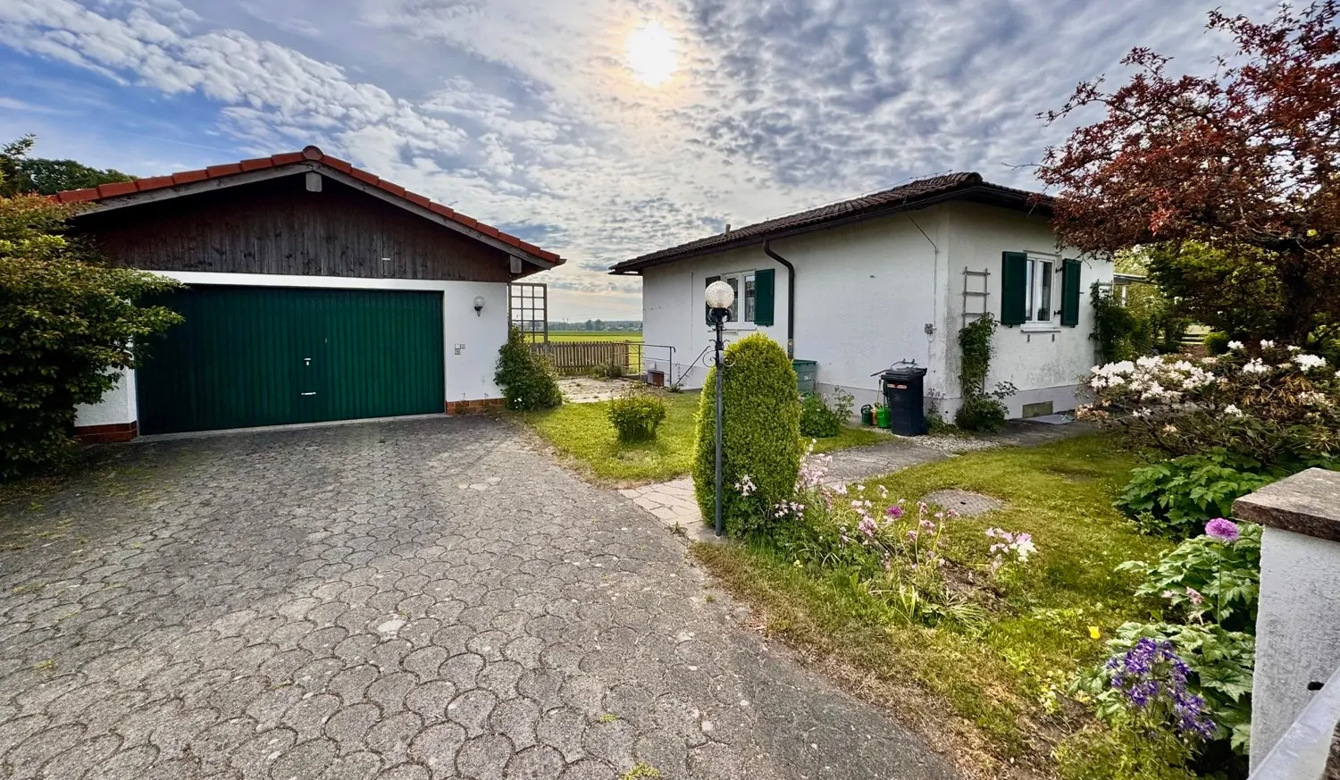 Altbestand-Doppelgarage