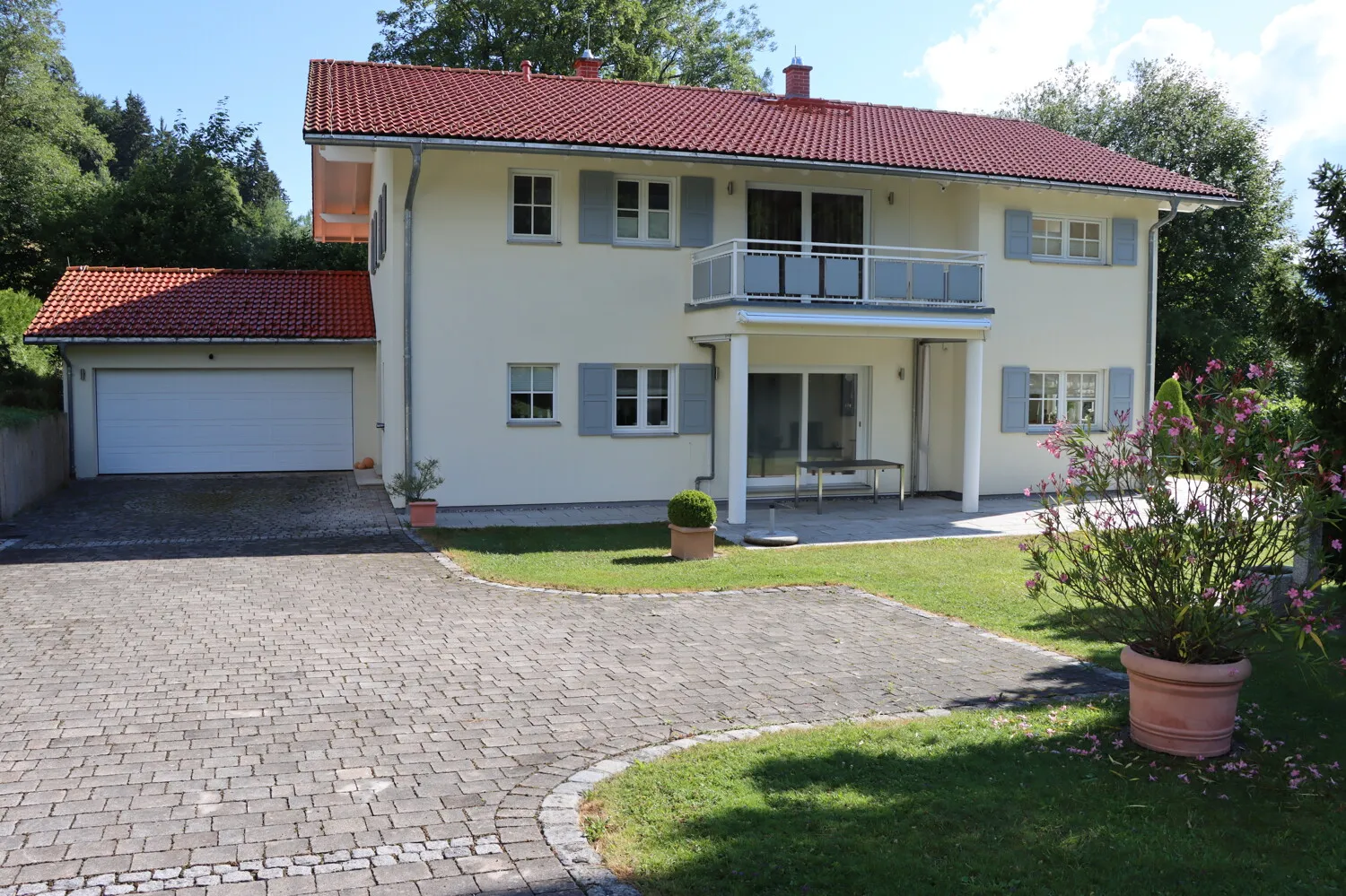 Ansicht Garage