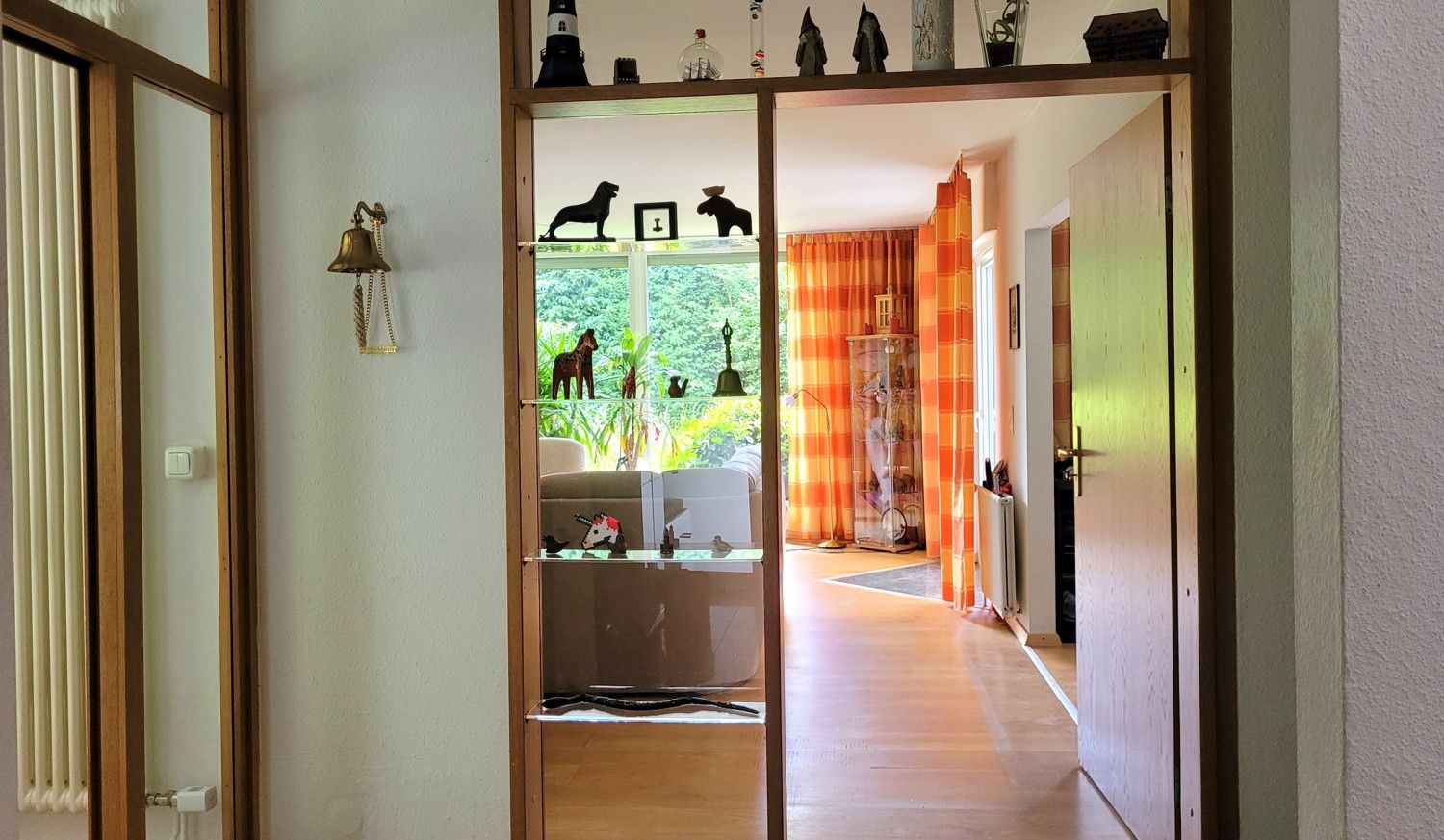Blick ins Wohnzimmer