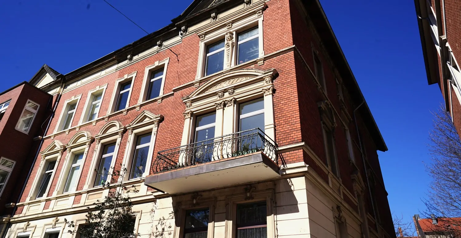 Mehrfamilienhaus mit 4 Wohnungen in bester Lage mit bezugsfreier Erdgeschosswohnung und Garten