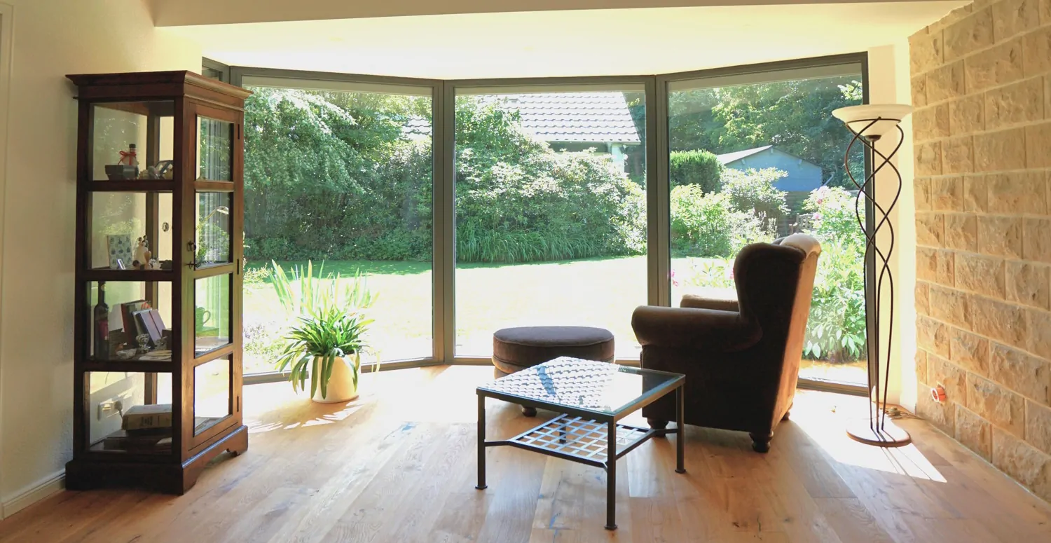 Wohnzimmer mit Erker