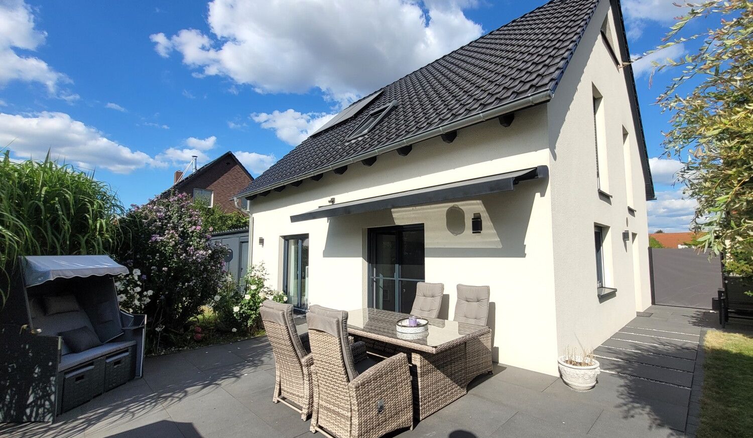 Baujahr 2016 - Charmantes Einfamilienhaus in ruhiger und zentraler Lage