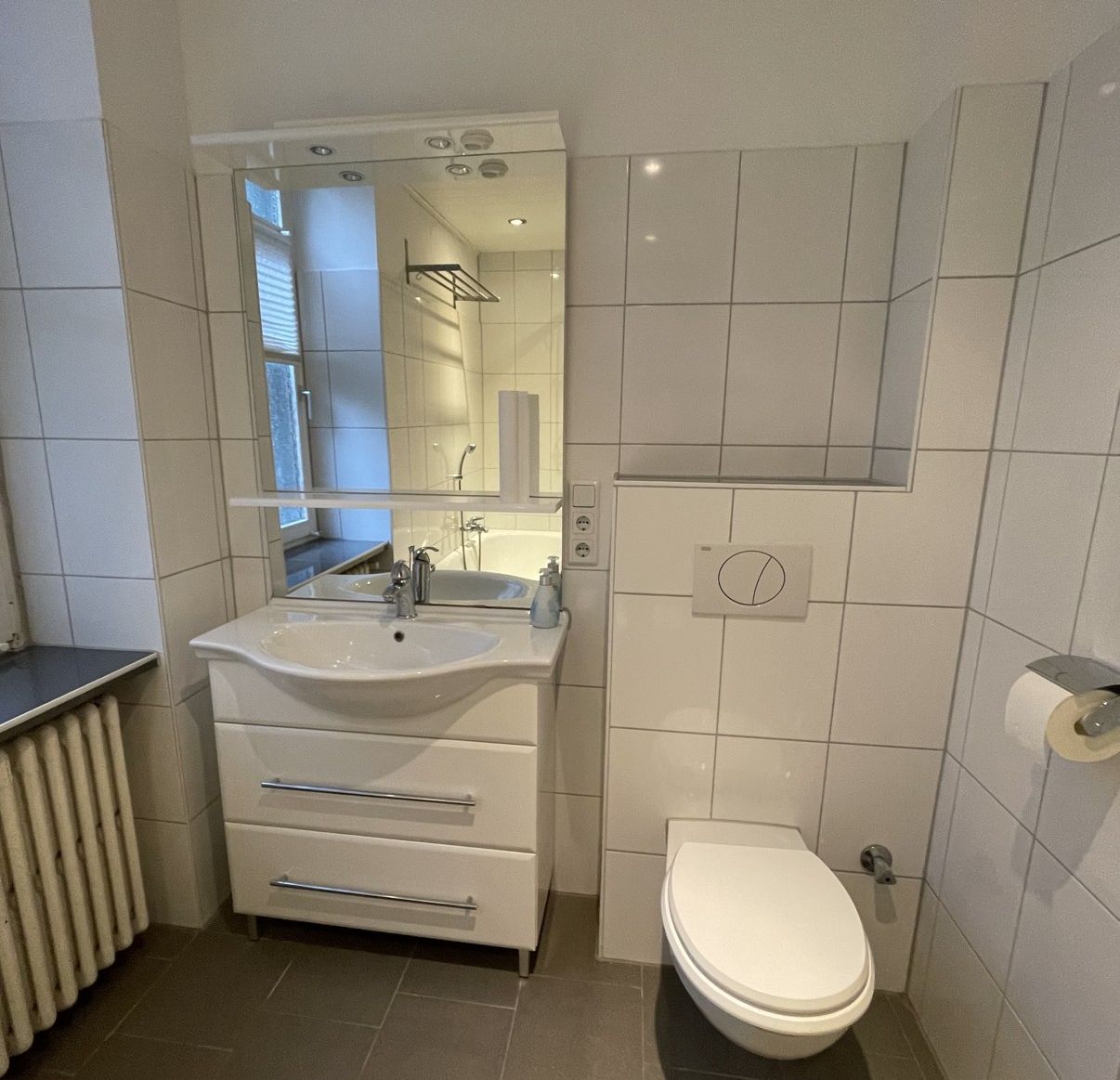 Badezimmer im EG links