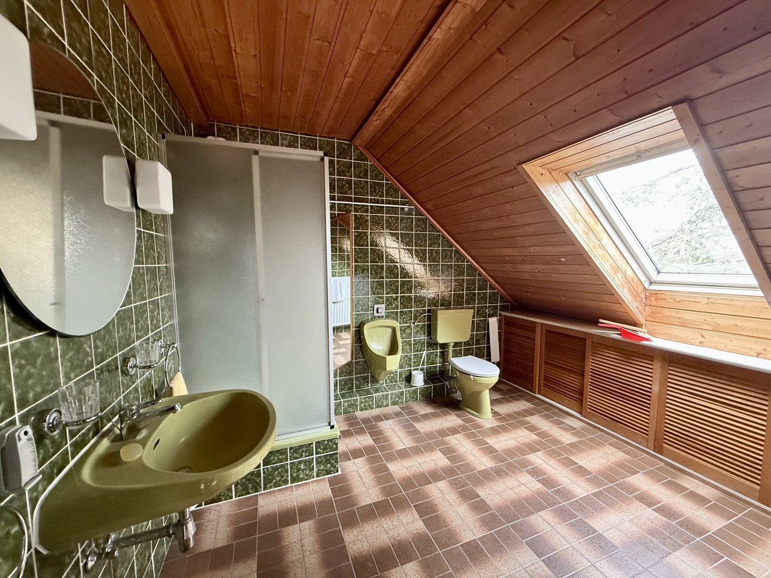 Badezimmer im Obergeschoss
