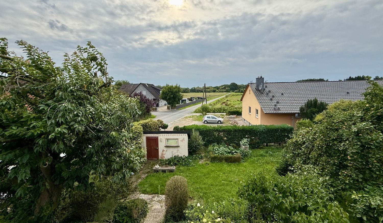 Ausblick aus dem Schlafzimmer im Obergeschoss