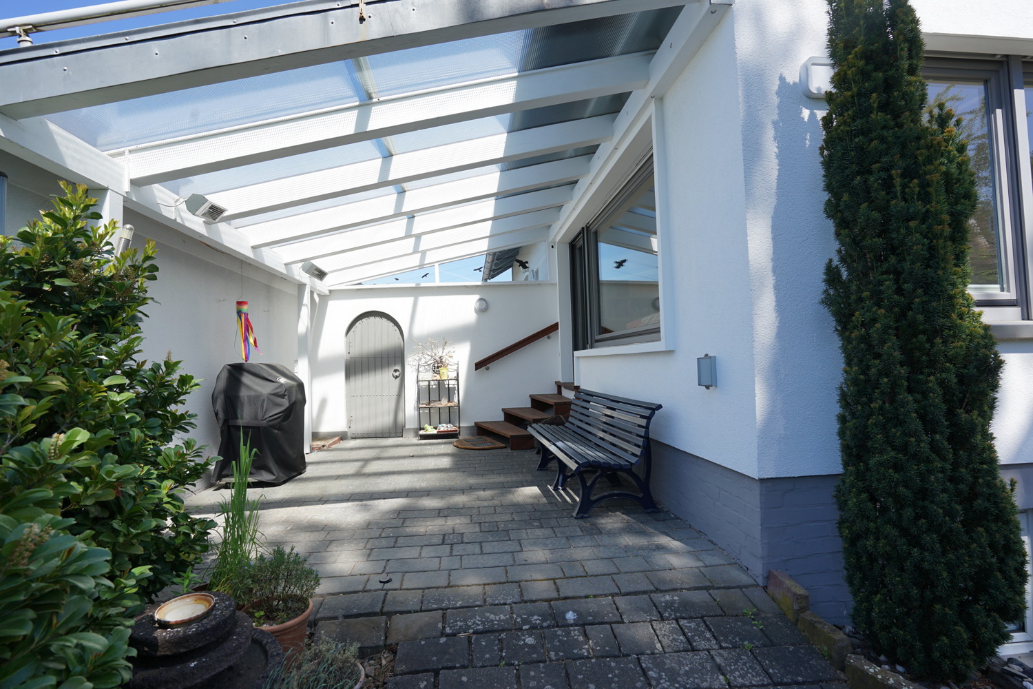 Überdachte Terrasse
