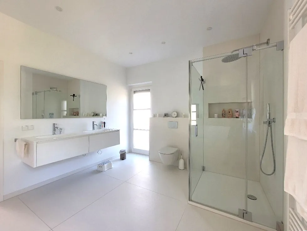 Badezimmer im Obergeschoss