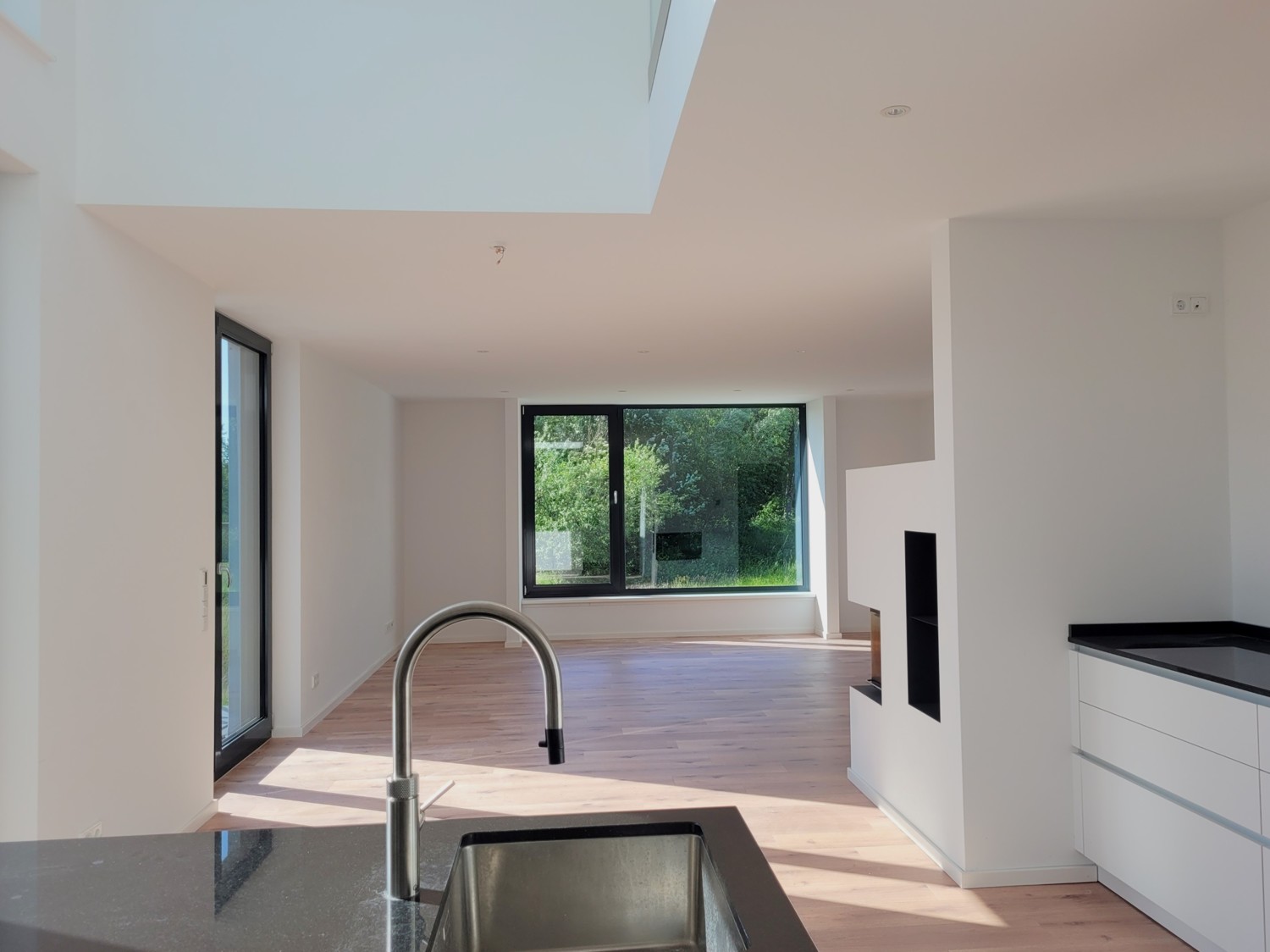 Energieeffizient - Neuwertig - Modern - Architektenhaus mit edler Ausstattung und Blick in die Natur