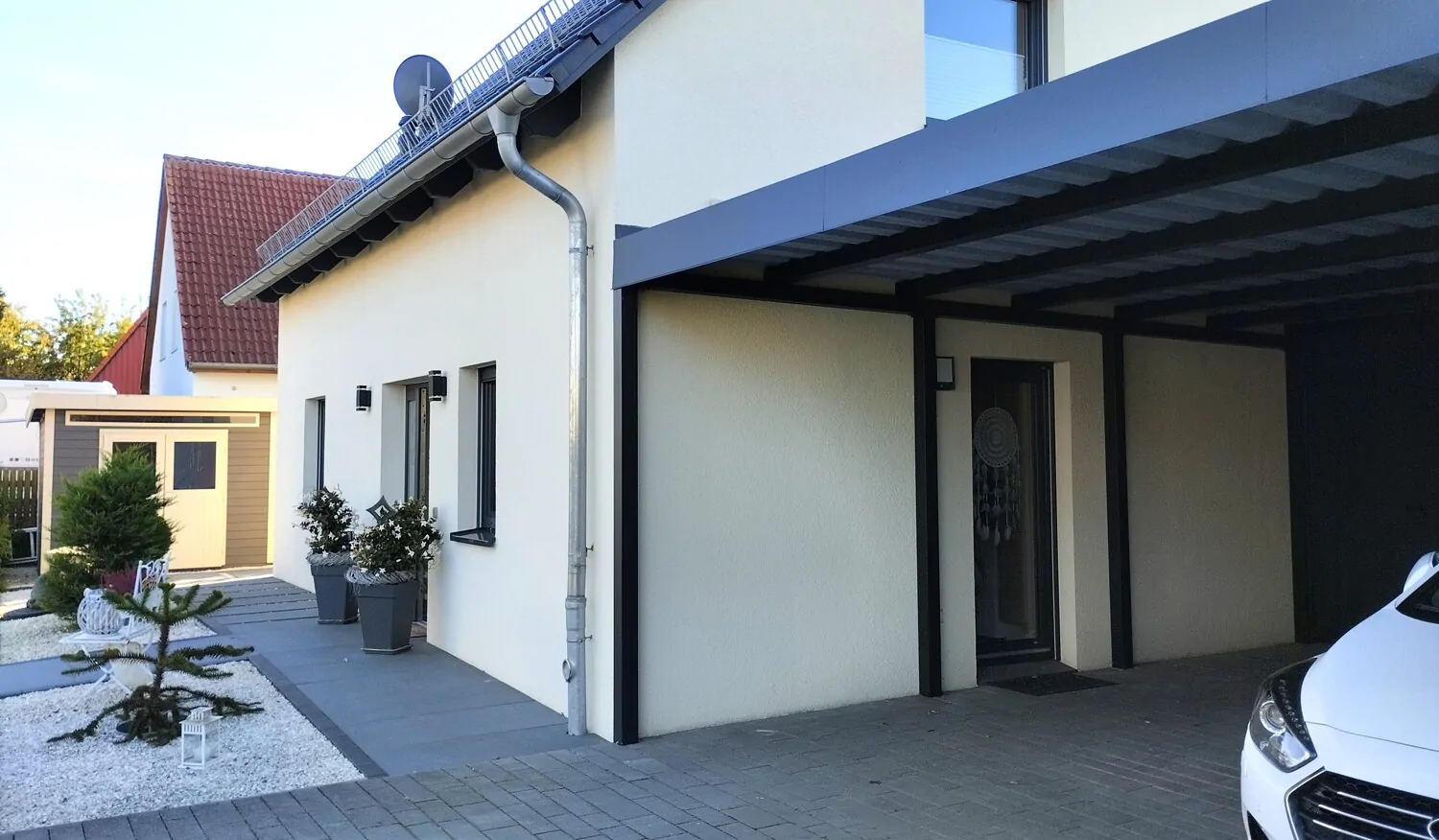 Eingang, Doppelcarport